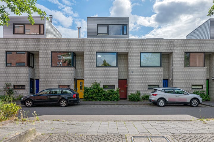 Van Goghstraat 10 in Groningen