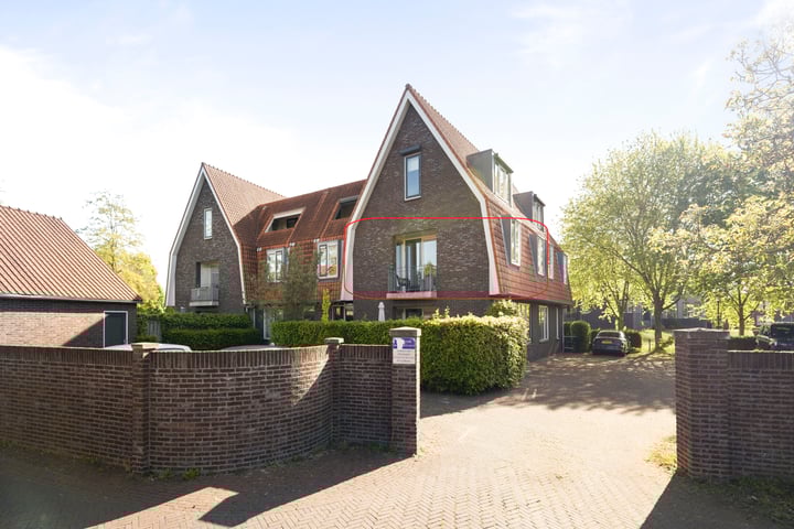 van Goghstraat 16 in Twello foto