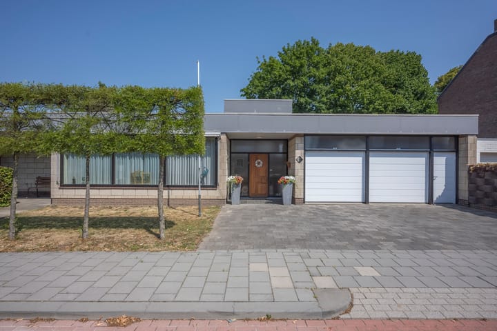 van Gronsveldstraat 10 in Kerkrade Foto