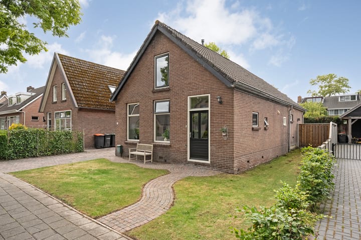 Van Haeringenstraat 42 in Dedemsvaart