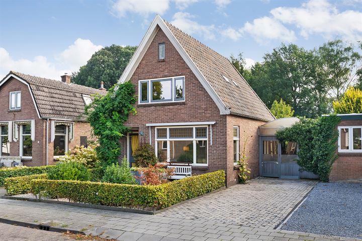 Van Haeringenstraat 83 in Dedemsvaart