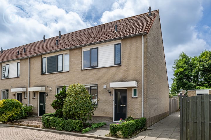 Photo of property Van Halenstraat 15, Oude-Tonge