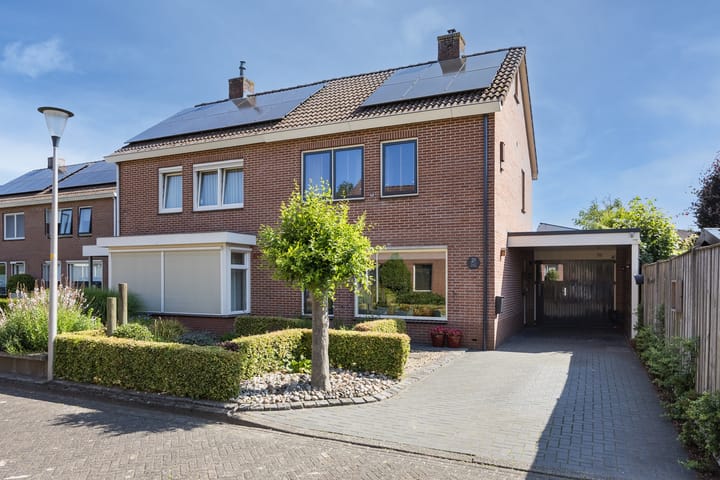 van Hanxledenstraat 21 in Ootmarsum