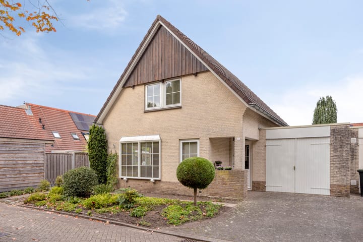 van Heeckerenweg 3 in Goor