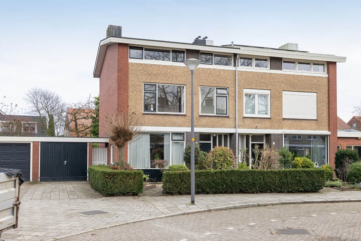 van Heemskerkstraat 41 in Borne