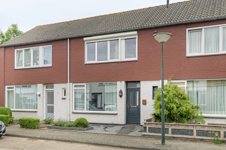 van Heemskerkstraat 5 in Veghel
