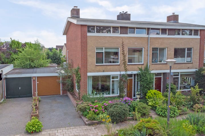 van Heemskerkstraat 61 in Borne photo