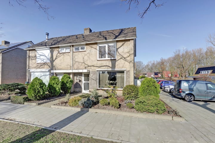 Photo of property van Heemstralaan 7, Fijnaart