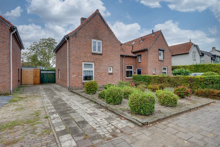 Van Heeswijkstraat 36 in Udenhout Foto