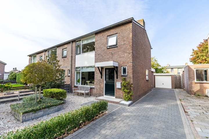 Van Helsdingenstraat 25 in Hurdegaryp