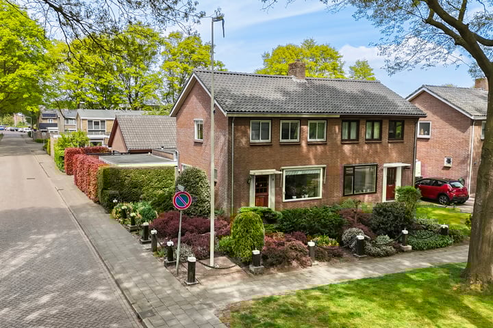 Photo of property Van Helsdingenstraat 9, Hurdegaryp