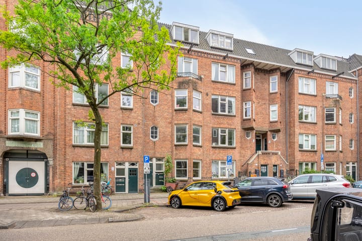 Van Hilligaertstraat 14A in Amsterdam photo