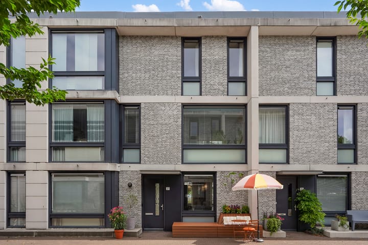 Photo of property Van Hoftenstraat 37, 's-Hertogenbosch
