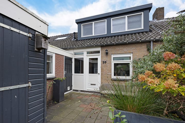 van Hogendorpstraat 30 in Assen foto