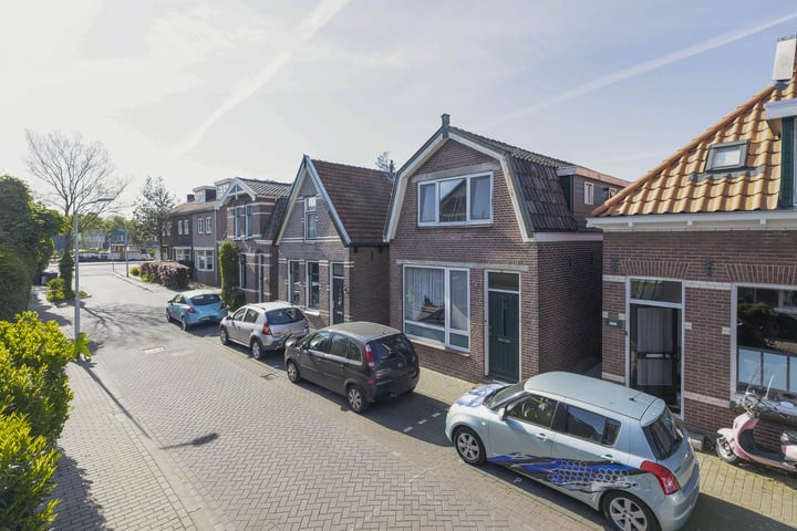 van Hogendorpstraat 34 in Krommenie