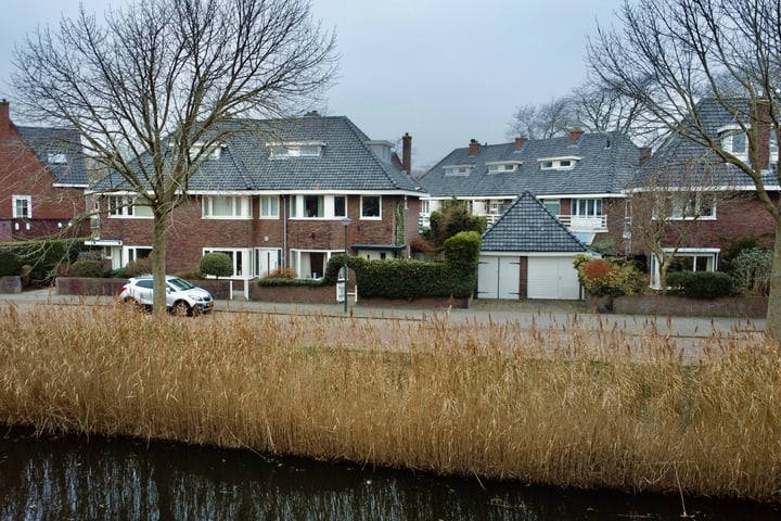 Van Houtenkade 13 in Alkmaar