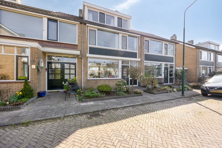 Photo of property Van Houtenstraat 10, Maarssen