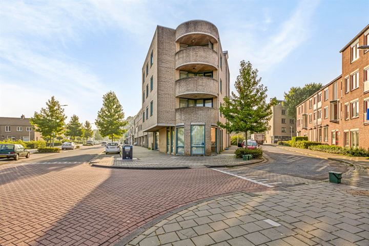 Van Karnebeekstraat 1A in Heerlen Foto