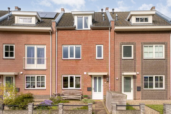 Van Kouwenborchstraat 91 in Hardenberg