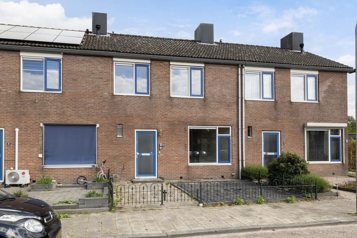 van Leeuwenstraat 19 in Elim photo