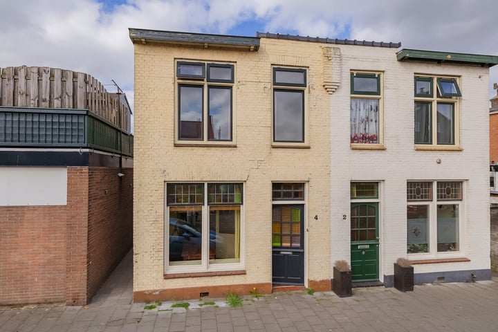 Van Leeuwenstraat 4 in IJmuiden