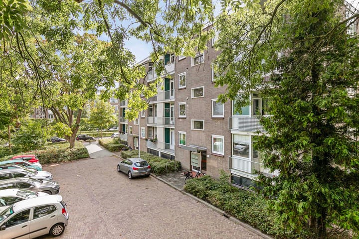 van Leeuwenstraat 74 in Voorburg