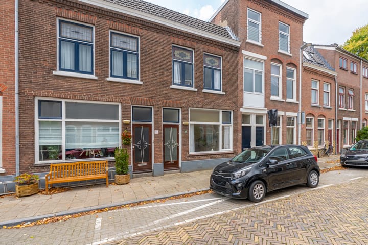 Van Lennepstraat 34 in Utrecht photo