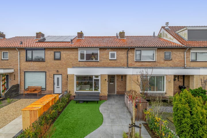 Photo of property Van Lennepstraat 5, Harderwijk