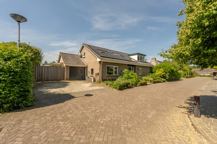 van Limburg Stirumlaan 13 in Maasdam