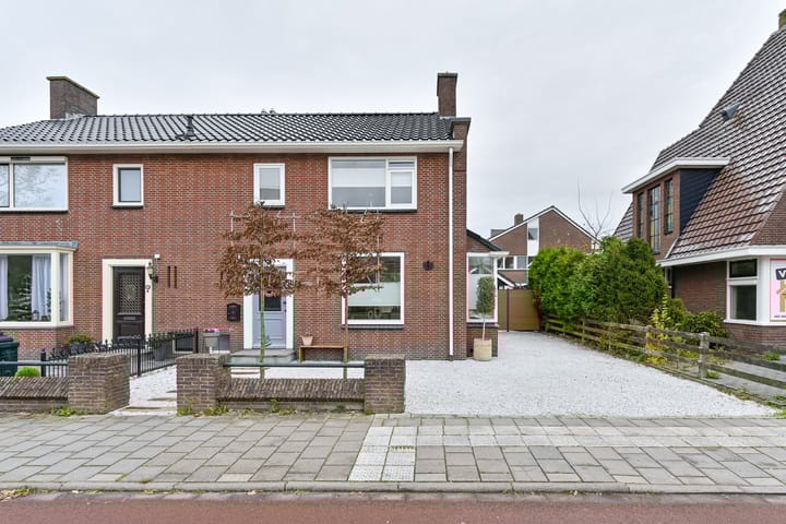 van Limburg Stirumstraat 105 in Hoogeveen
