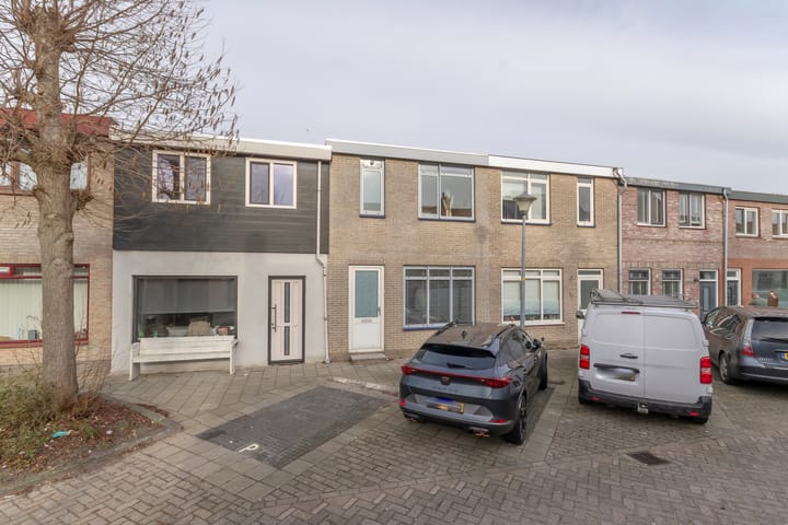 Photo of property Van Limburg Stirumstraat 13, Den Helder