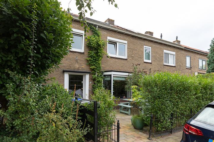 Photo of property Van Limburg Stirumstraat 29, Hilversum
