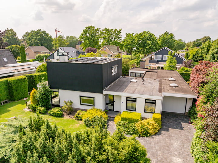 van Limburg Stirumstraat 6 in Hoogeveen