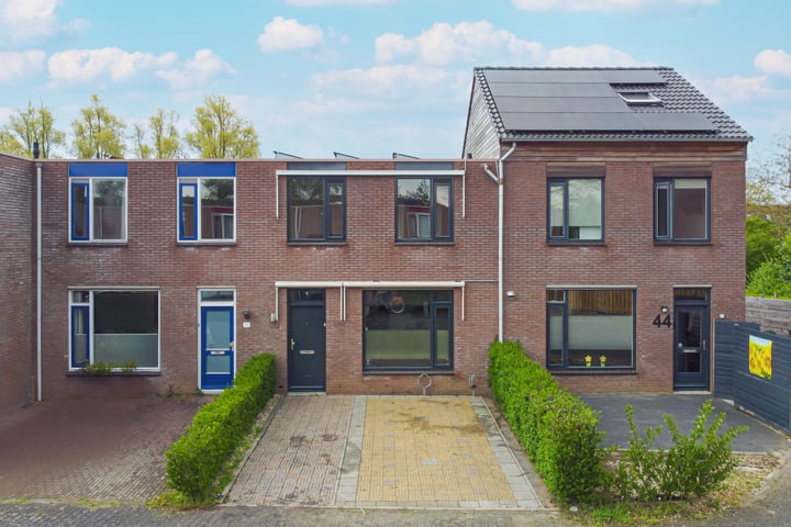 Van Limburg Stirumware 46 in Zwolle