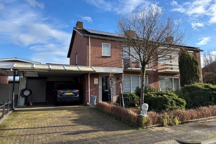 van Loonstraat 32 in Haelen