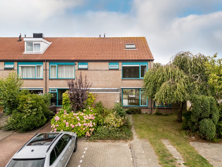 Van Lottomstraat 1 in Kwintsheul