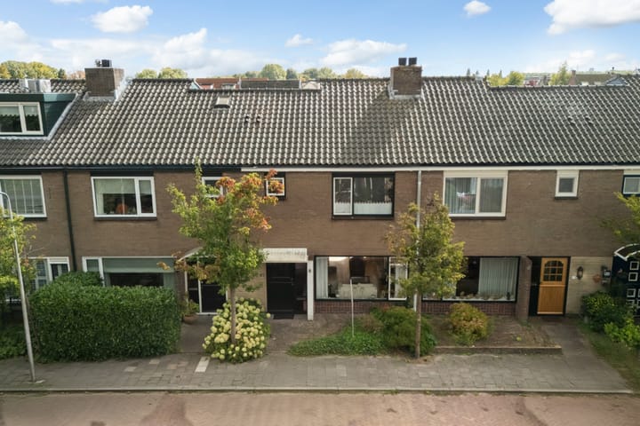 van Mathenessestraat 43 in Warmond