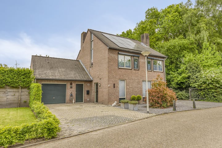 van Mellincrodestraat 1 in Oirschot