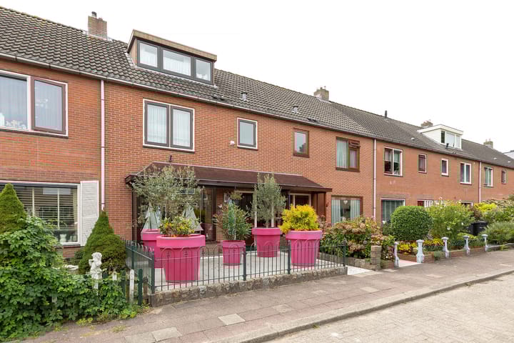 van Mijndenlaan 12 in Loosdrecht foto