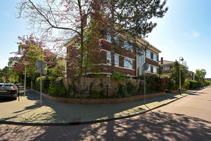 Van Neckstraat 127 in 's-Gravenhage foto