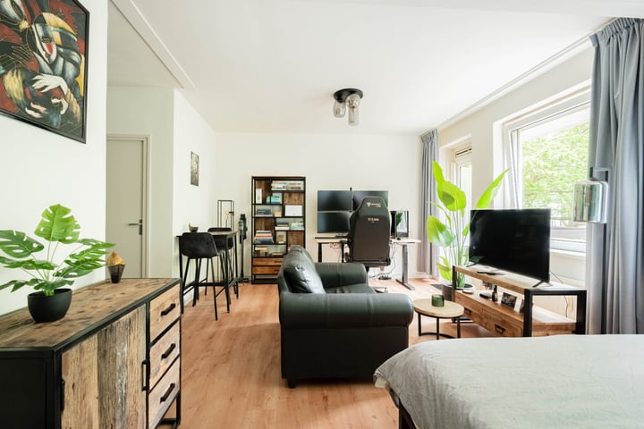 Van Nijenrodeweg 329 in Amsterdam