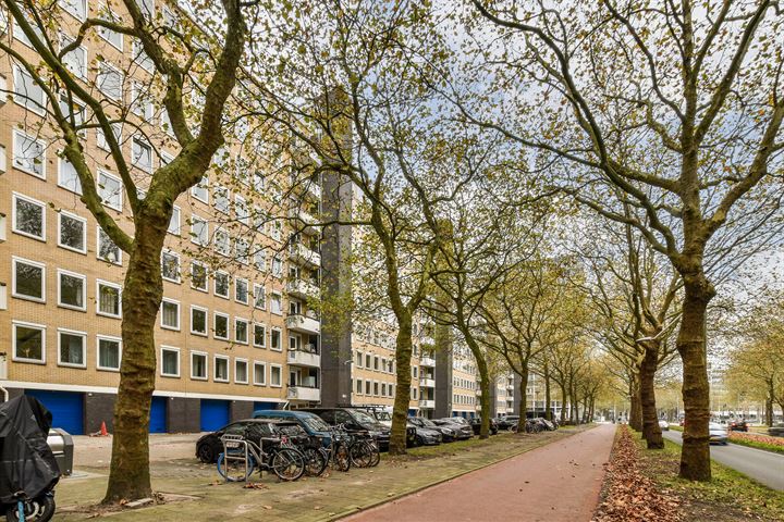 Van Nijenrodeweg 747 in Amsterdam