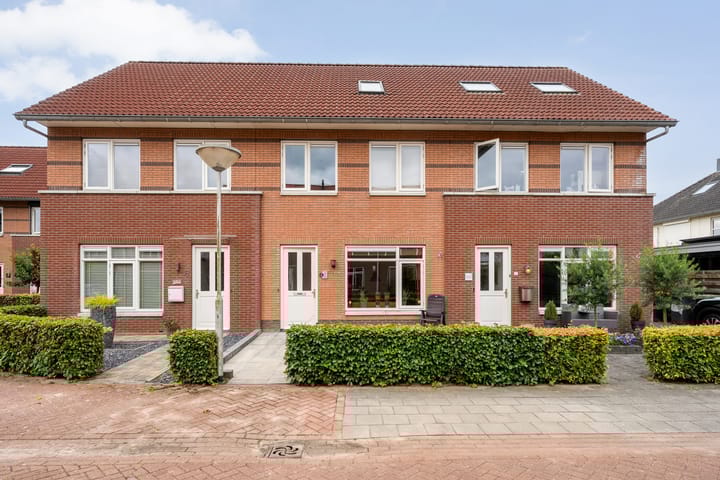 Van Oijstraat 4 in Hardenberg
