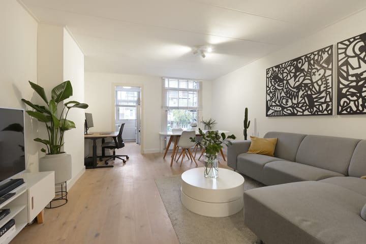 Van Oldenbarneveldtstraat 64-2 in Amsterdam foto