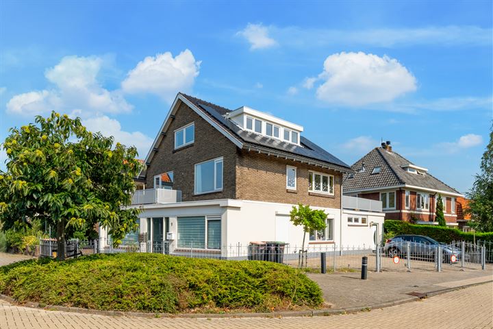 Van Oldenbarneveldweg 1b in Castricum