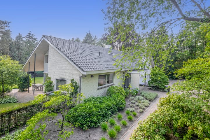 Photo of property van Oldenbarneveltlaan 14, Eindhoven