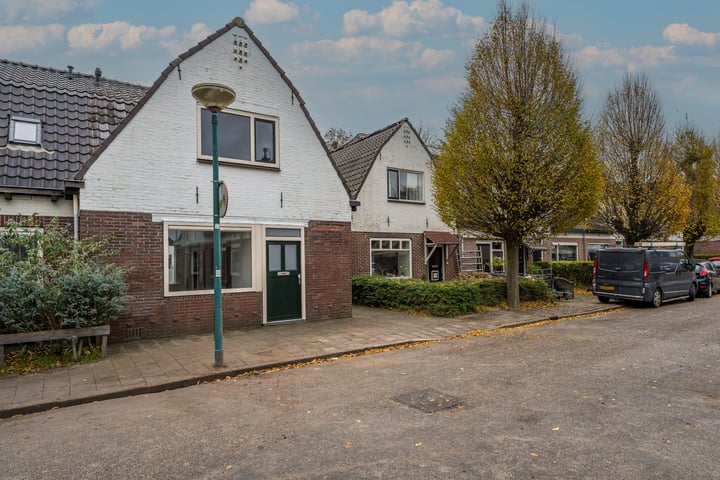 Van Oldenbarneveltstraat 11 in Breukelen