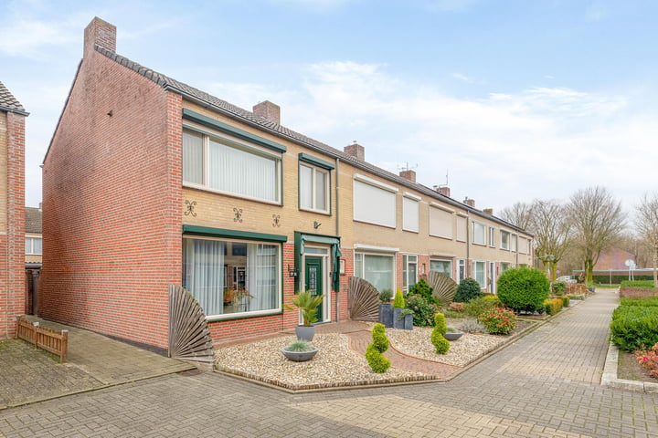 Van Oost-Frieslandstraat 54 in Schijndel