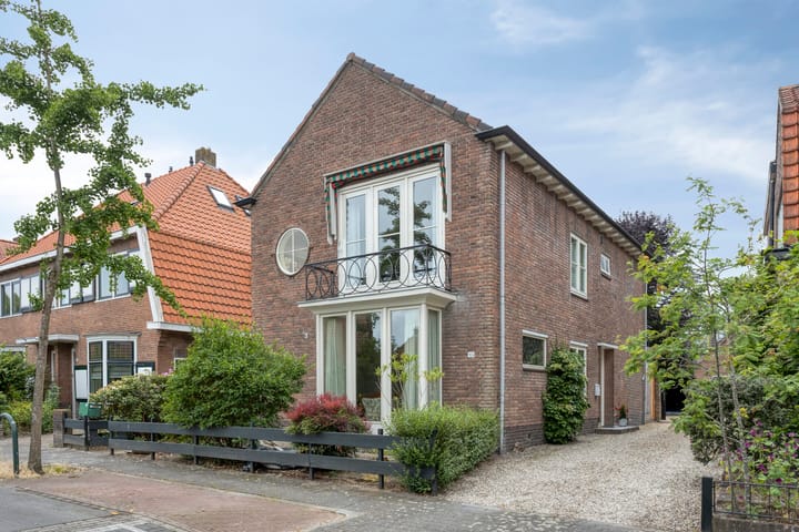 Van Ostadelaan 10A in Hilversum