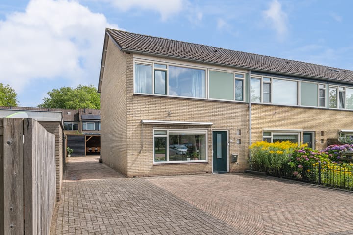 Photo of property Van Ostadelaan 16, Woudenberg